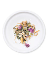 Schale Bio-Kräutertee für die Haut mit Schachtelhalm und Stiefmütterchen